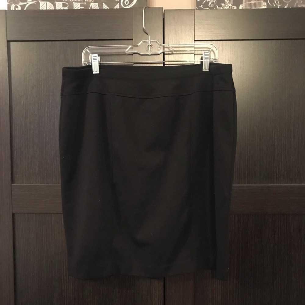 Ellen Tracy black skirt